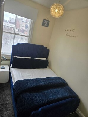Apartment, 2 Bedrooms, Balcony, City View - Charming Wolverhampton Apartment With Private Entrance (Wolverhampton)