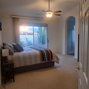 3 bedrooms, desk, free WiFi, bed sheets - Relax in Style at This Peaceful 3BR Home in Gold Canyon’s 55+ Community (Gold Canyon)