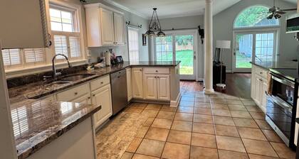 Charming 3-bedroom house with AC, WiFi in peaceful Bethesda