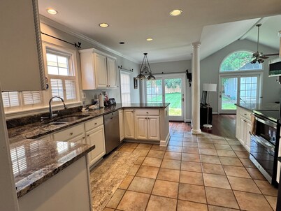 Charming 3-bedroom house with AC, WiFi in peaceful Bethesda