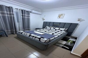 1 chambre, fer et planche à repasser, Wi-Fi, draps fournis