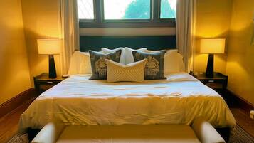 5 makuuhuonetta, työpöytä, ilmainen Wi-Fi, vuodevaatteet