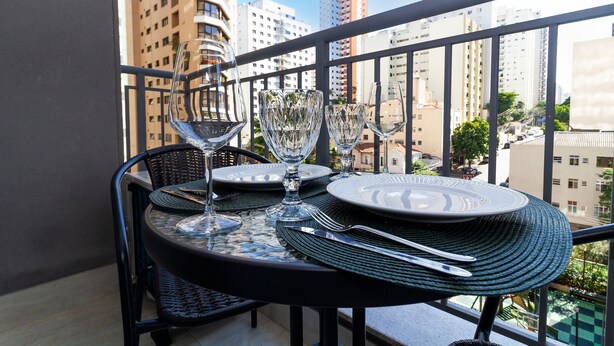 Outdoor dining - Studio p. Allianz e Hosp Albert Einstein (São Paulo)