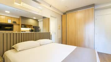 LÀgenhet Business | BÀddmadrasser, strykjÀrn/strykbrÀda, gratis wi-fi och sÀngklÀder