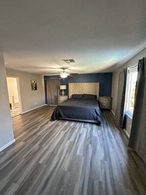 5 bedrooms, bed sheets