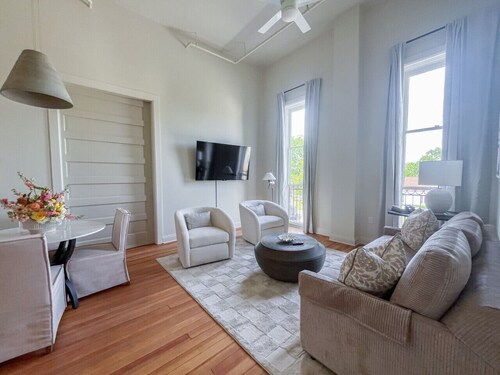 Bluff - The Flats Demopolis