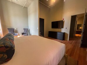1 chambre, fer et planche à repasser, accès au Wi-Fi (inclus)