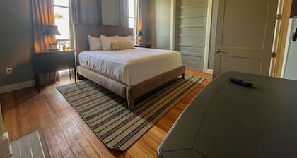 Colony - The Flats Demopolis