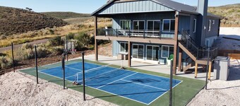 BayView Lake House | Gaga Ball Pit | Pickleball | Hot Tub