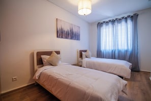 2 bedrooms, iron/ironing board, WiFi, bed sheets