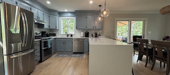 Spacious, Family-Friendly Edgartown Home – 3BR, Sleeps 14, Renovated in 2025