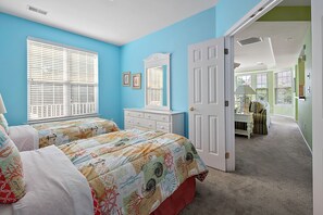 4 bedrooms, WiFi, bed sheets - Charming Bethany Beach Getaway (Ocean View)