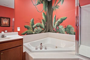 Shower, jetted tub, towels - Charming Bethany Beach Getaway (Ocean View)