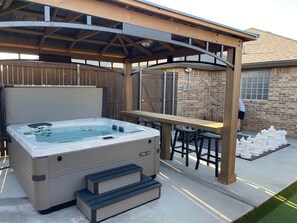 Terrace/patio - Spark Getaways: The Distinguished Buffalo (Lubbock)