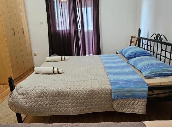 1 bedroom, WiFi, bed sheets