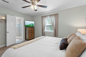 4 bedrooms, travel cot, WiFi, bed sheets