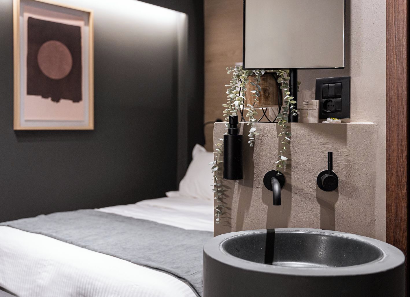 1 habitación, tabla de planchar con plancha, wifi y ropa de cama 