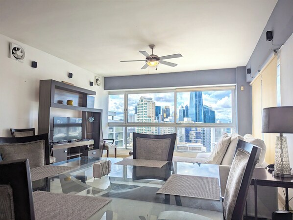 Appartement Classique, vue ville | Coin séjour