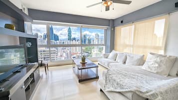 Classic Apartment, City View | Living area