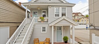 New! Luxury Coastal Cottage 2BR Retreat. Walk to beach and Boardwalk