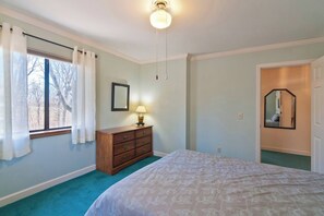 4 quartos, ferros/tábuas de passar roupa, Wi-Fi, roupa de cama