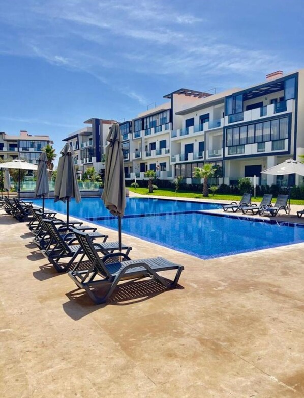 Outdoor pool, a heated pool