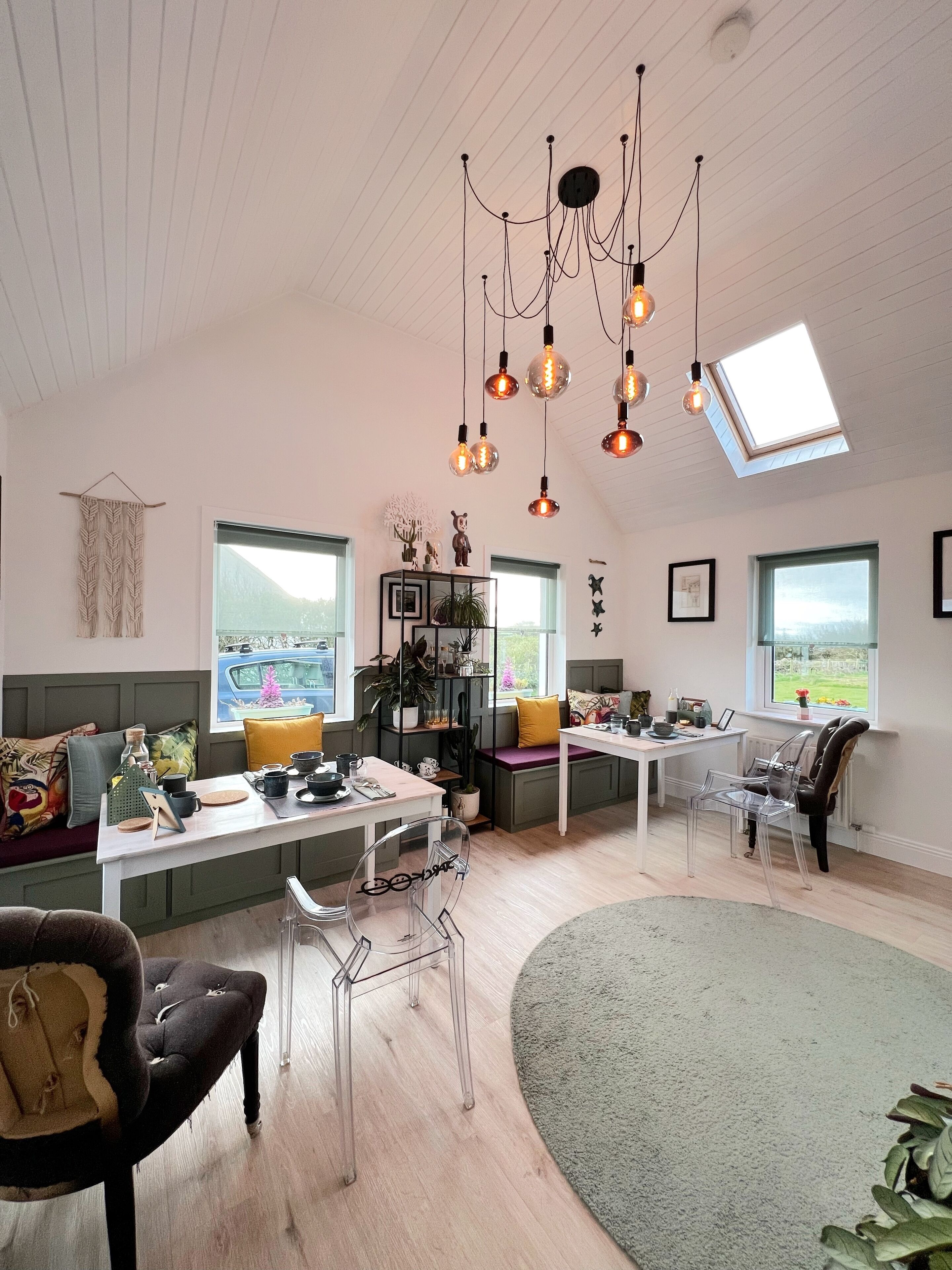 Free daily cooked-to-order breakfast 