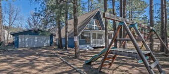 2 King Beds, Family-Friendly- Fenced, Pets OK, Loft, Fire Pit, Coffee Bar & WIFI