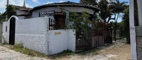 Fachada de la propiedad