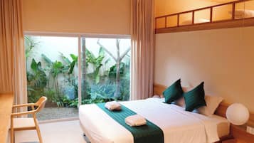 Family Room, Garden View | Blackout curtains, soundproofing, iron/ironing board, free WiFi