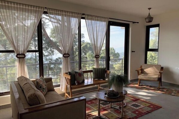 Room - BluSalzz Escapade, Lansdowne - Uttarakhand (Lansdowne)