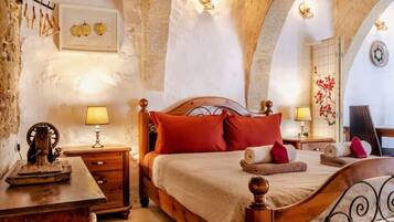 1 Schlafzimmer, Schreibtisch, WLAN, Bettwäsche