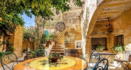 Cosy Cottage In Restored House Of Character