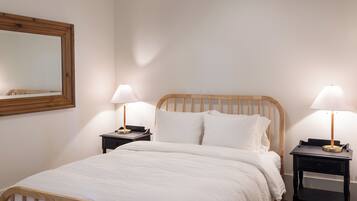 3 slaapkamers, een strijkplank/strijkijzer, gratis wifi, beddengoed