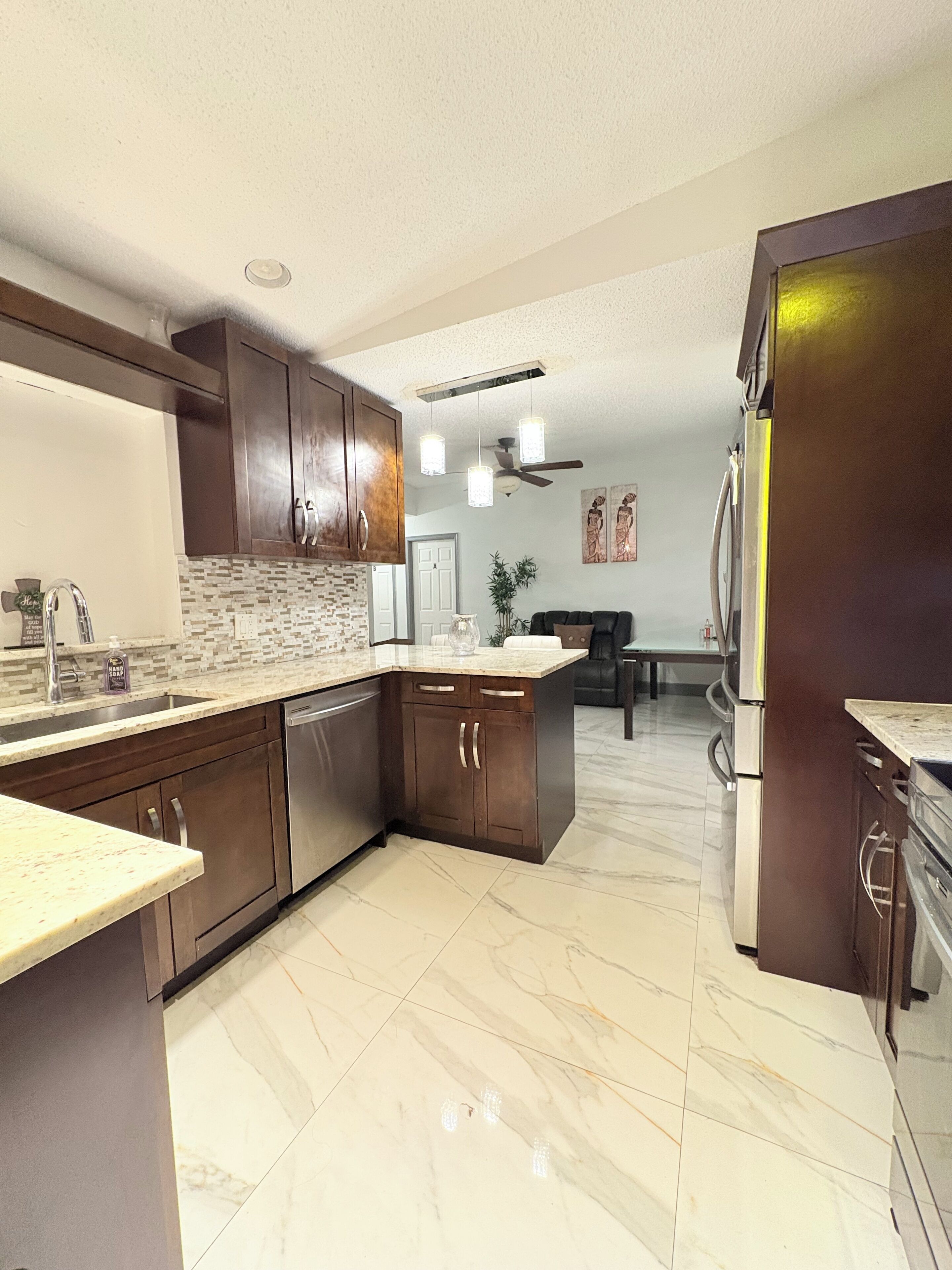 Mikroaaltouuni, uuni, liesi