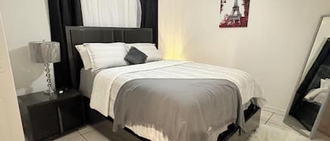 1 Schlafzimmer, Bügeleisen/Bügelbrett, kostenloses WLAN, Bettwäsche