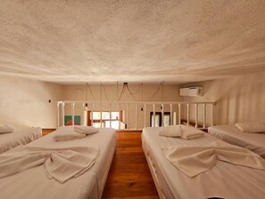 3 bedrooms, iron/ironing board, travel cot, free WiFi