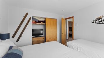 Studio (3 Bedrooms) | Exterior