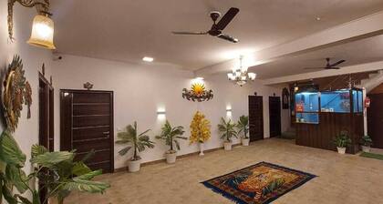 GHAI'S SUNRISE HOMESTAY