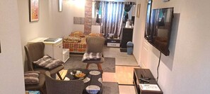 1 dormitori, planxa i posts de planxar, wifi i roba de llit 