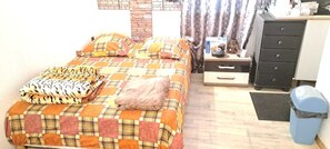 1 bedroom, iron/ironing board, WiFi, bed sheets