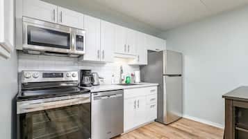 Coffee/tea maker, electric kettle
