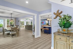 Interior - MyStay at 1 Mallard: 7BR Oasis w/ Pool, Hot Tub & Pet-Friendly Fun (Hilton Head Island)