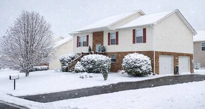 3 Bedroom Home in quiet community close to Douglas & Cherokee Lakes/Dollywood!