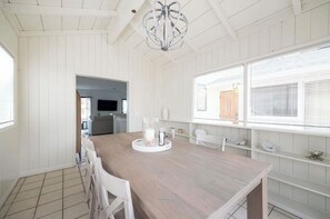 Dining - Moonlight dream! 4-bedroom, 4-bathroom ocean view home 1 block from the beach. (Encinitas)