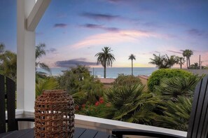 Property grounds - Moonlight dream! 4-bedroom, 4-bathroom ocean view home 1 block from the beach. (Encinitas)