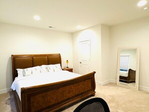 2 bedrooms, desk, iron/ironing board, free WiFi