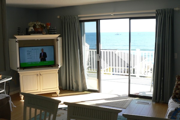 Smart-TV, DVD-Player, BĂŒcher