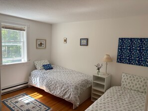 2 slaapkamers, een strijkplank/strijkijzer, wifi, beddengoed