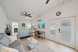 1 habitación, tabla de planchar con plancha, wifi y ropa de cama 